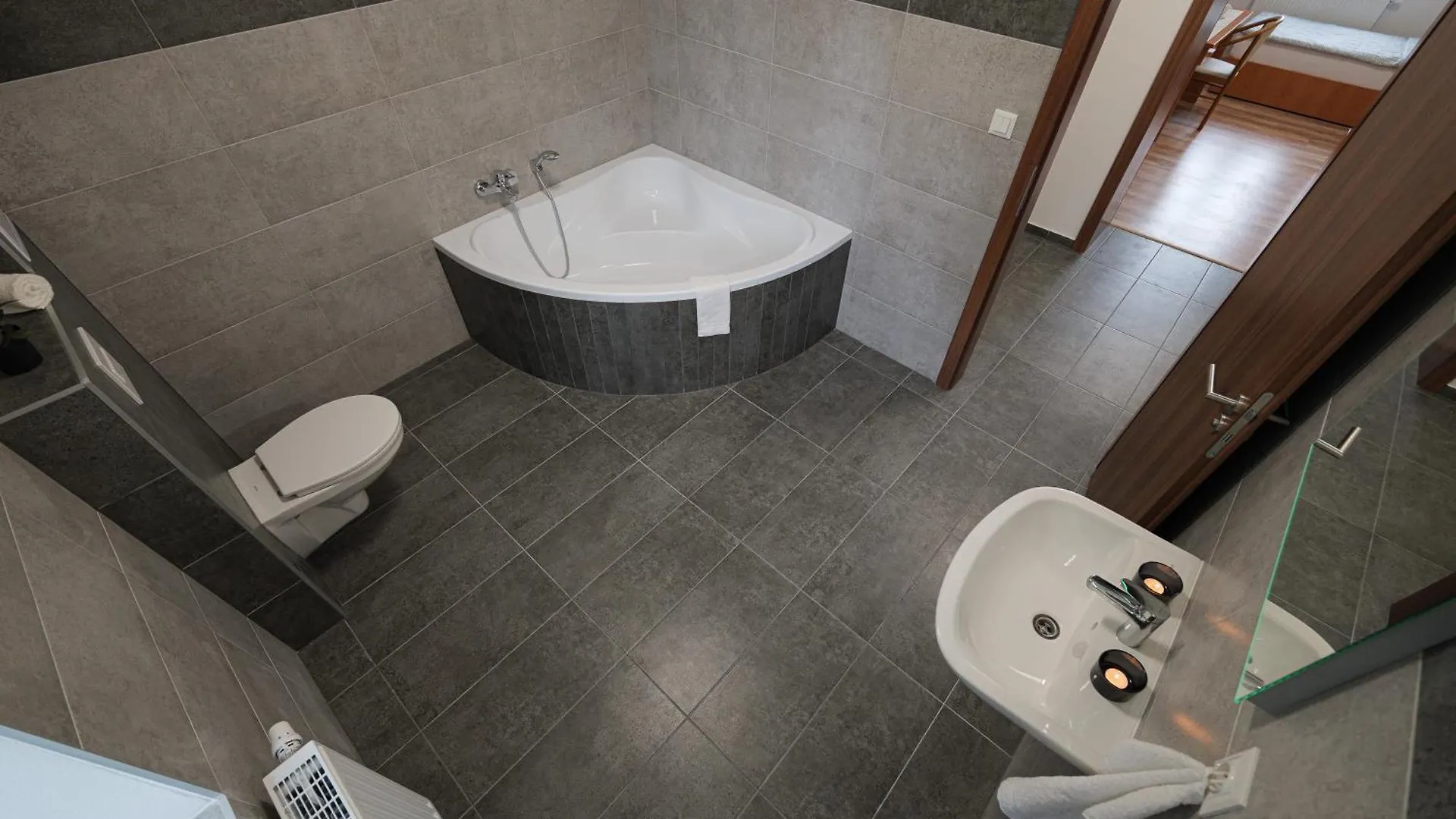 Apartamento Tvm Ostrava 1 0*,